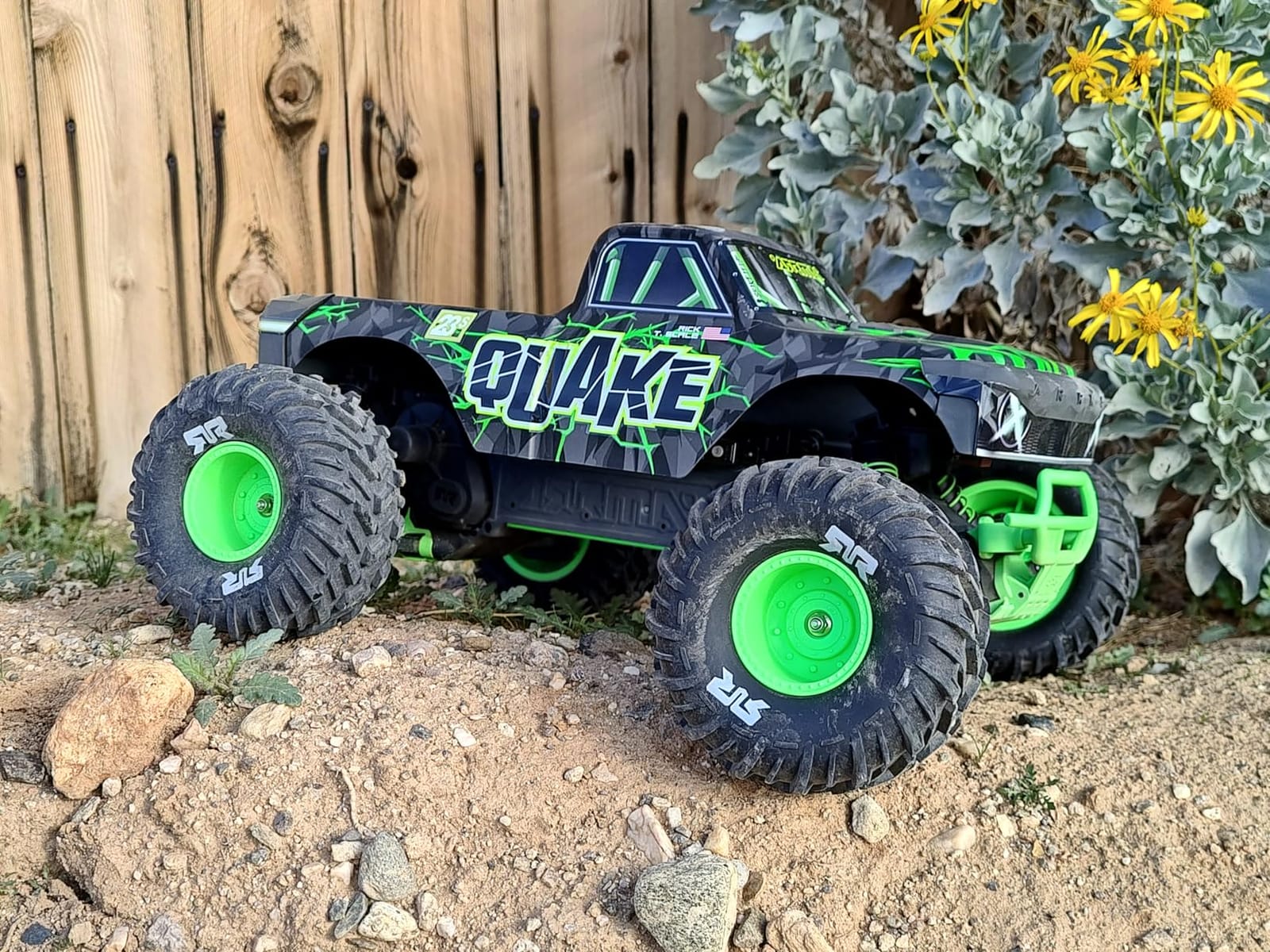 ARRMA RC Truck 1/10 Quake 223S 2WD RTR (Battery and Charger Not Included) Brushless Monster Truck, Red, ARA3537T1 customer photo 1