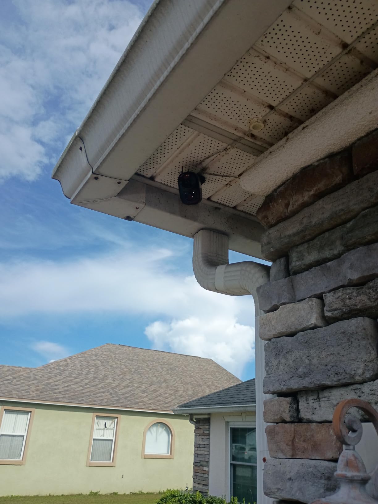 2026 Enhanced 2K UHD Security Cameras Wireless Outdoor – Free Cloud & SD Storage, Dual-Band WiFi 2.4G/5G, Full-Color Night Vision, 6-Month Battery, Motion Alerts, IP66 Weatherproof, 2-Way Talk customer photo 1