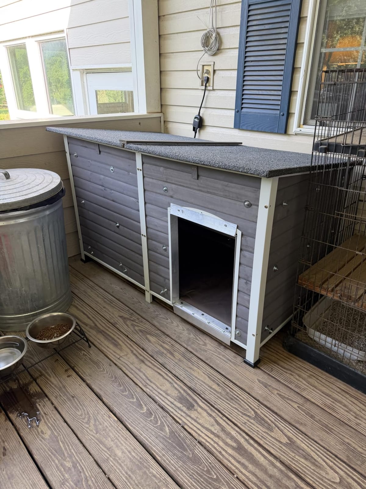 Large Heated Dog House Outdoor Insulated Dog Kennel with Safe Heating Pad, Chew-Proof Metal Frame and 6-Sided Insulated Liner for Medium to Large Breeds, 44.6