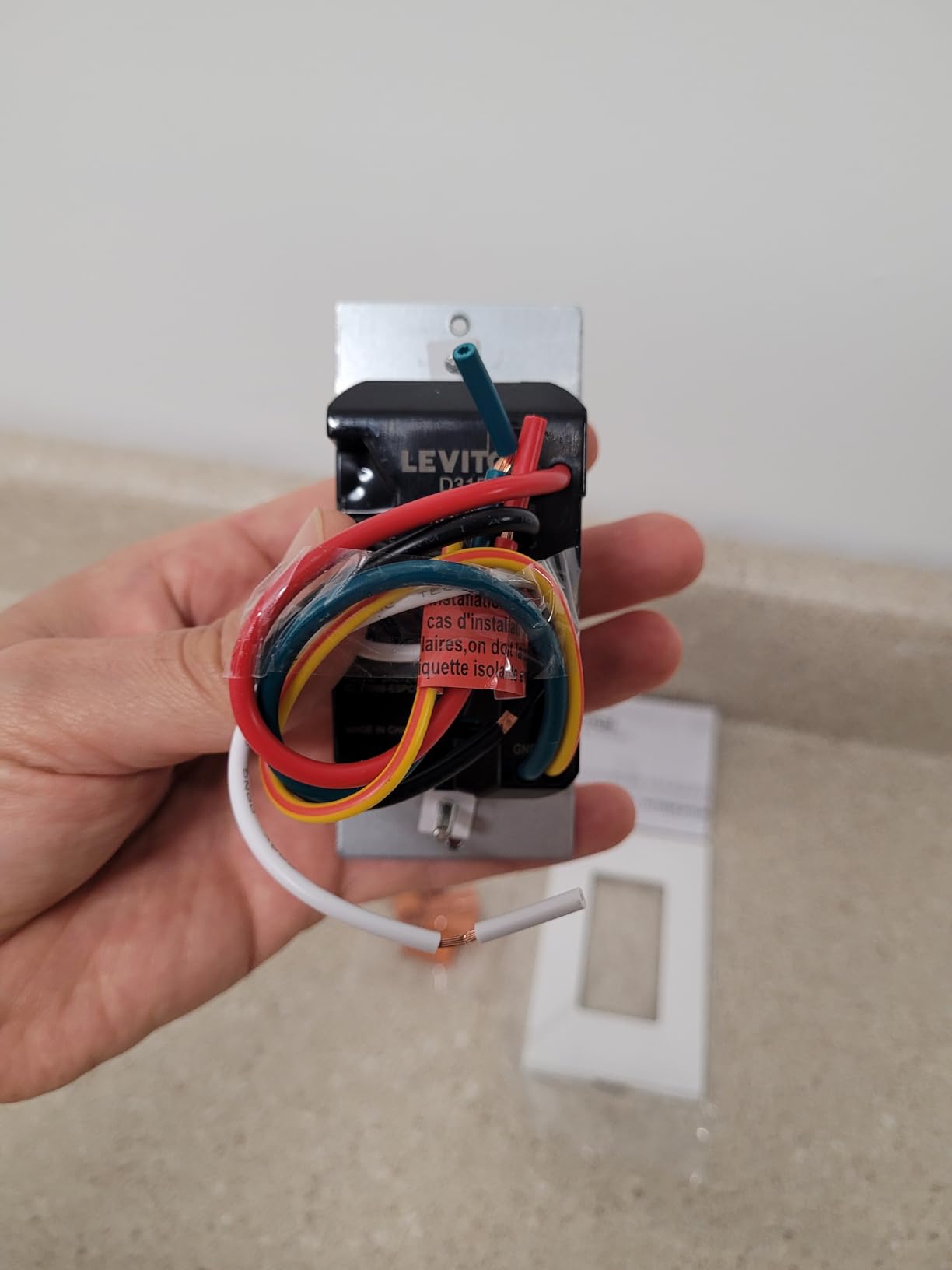 Leviton Decora Smart Switch, Wi-Fi, D315S-1RW, White customer photo 1