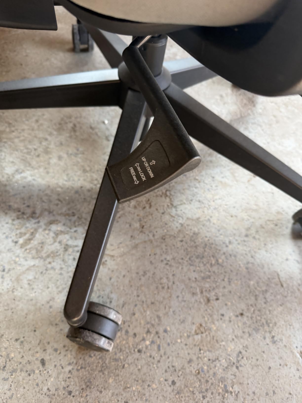 ProtoArc EC200 Ergonomic Office Chair with Adjustable Seat Depth customer photo 1