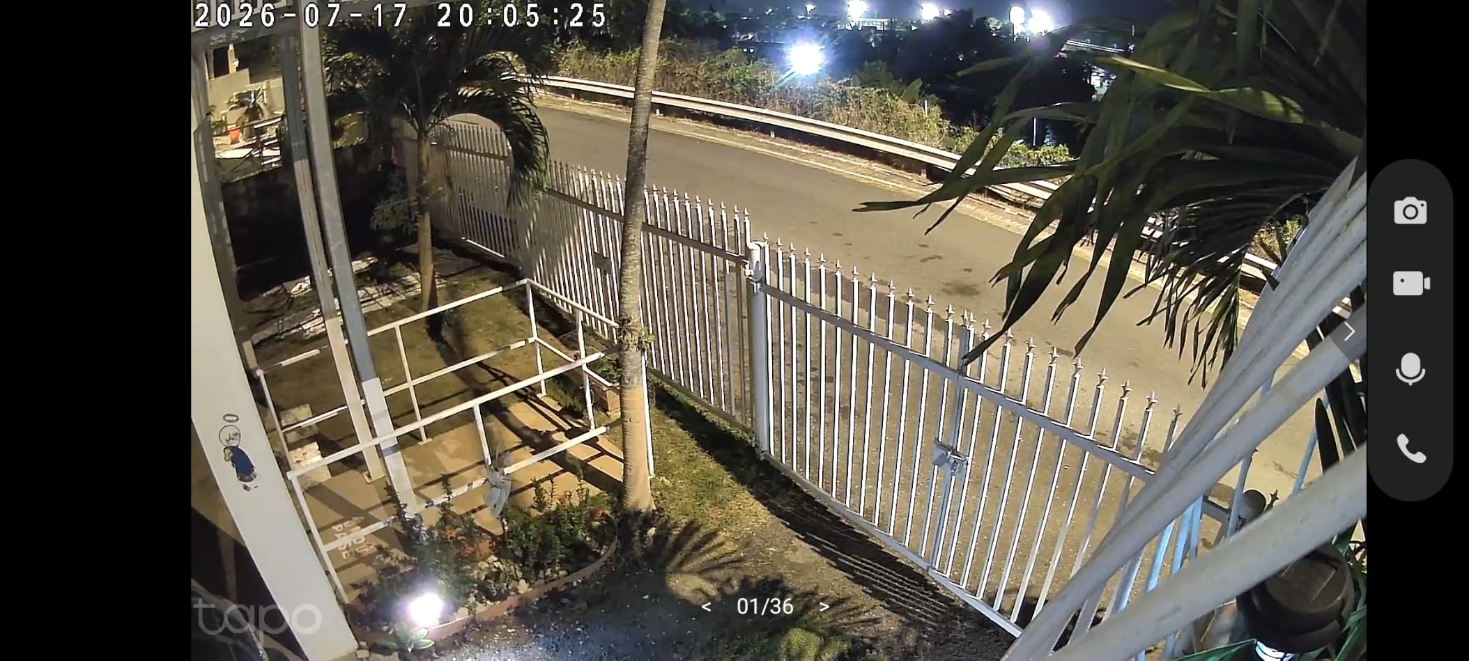 Tapo 1080p Outdoor Wireless Security Camera, Battery Powered, C400(3-Pack) customer photo 1