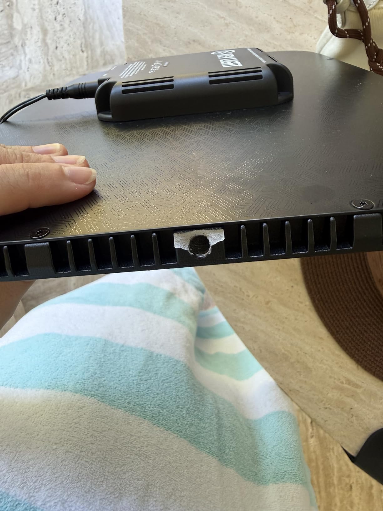 Elgato Key Light, Professional 2800 Lumens Studio Light customer photo 1