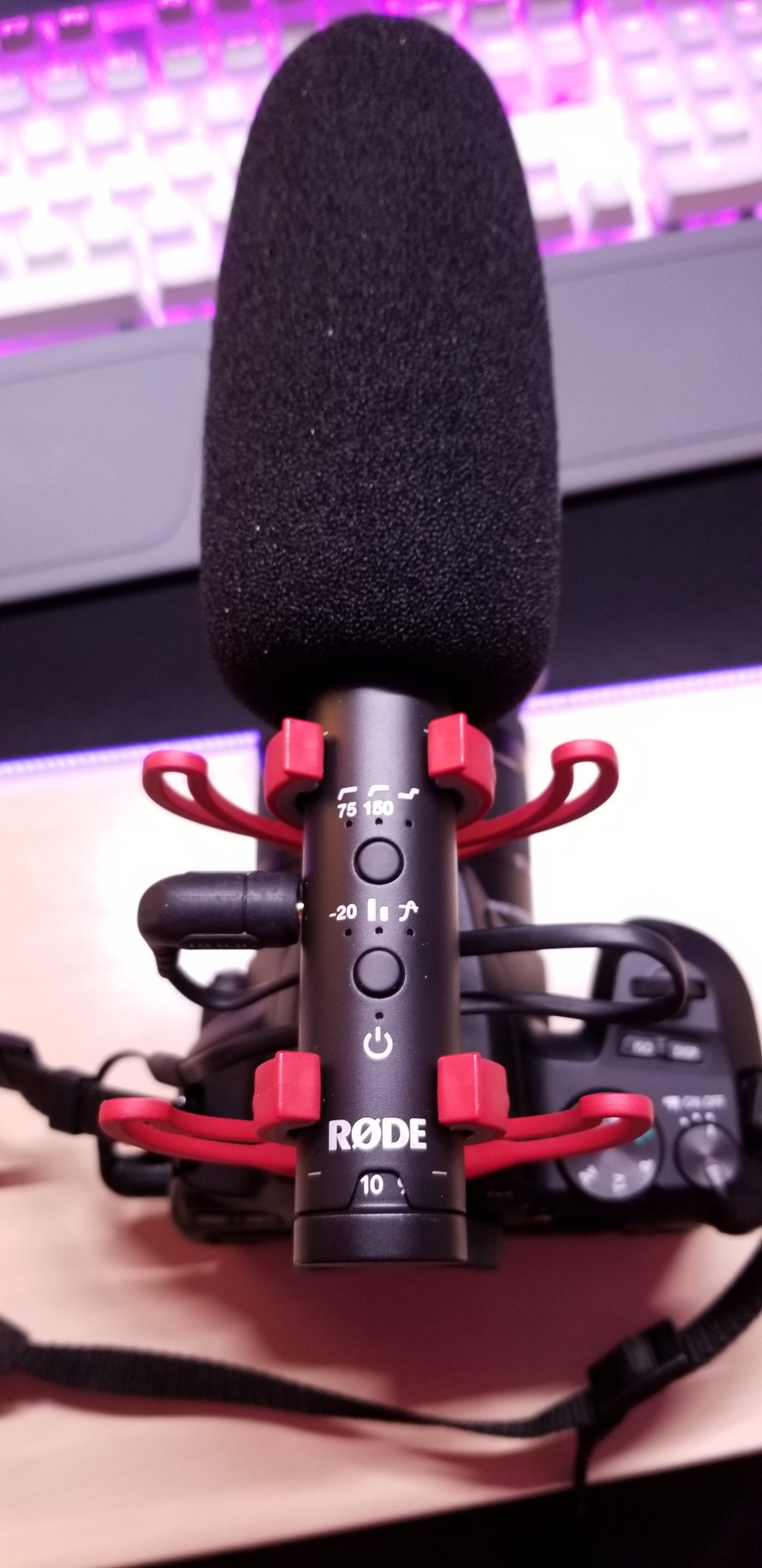 Rode VideoMic NTG Camera-mount Shotgun Microphone,Black customer photo 2